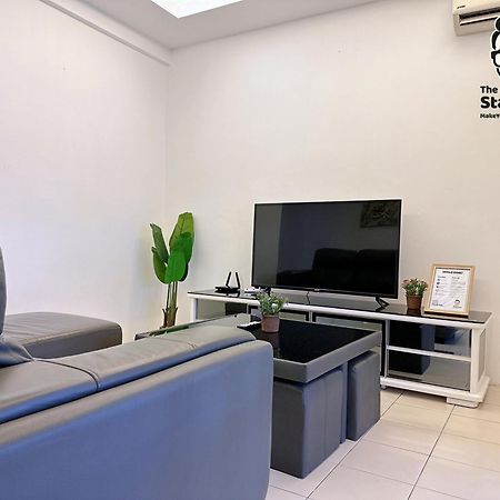Staycation Homestay 15 Kch City Mall Landed House Kuching Zewnętrze zdjęcie