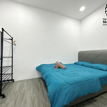Staycation Homestay 15 Kch City Mall Landed House Kuching Zewnętrze zdjęcie